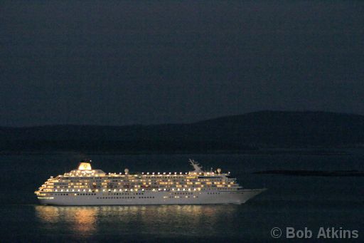 bar_harbor_CRW_0318 (1).JPG   -   Cruise ship leaving Bar Harbor after sunset